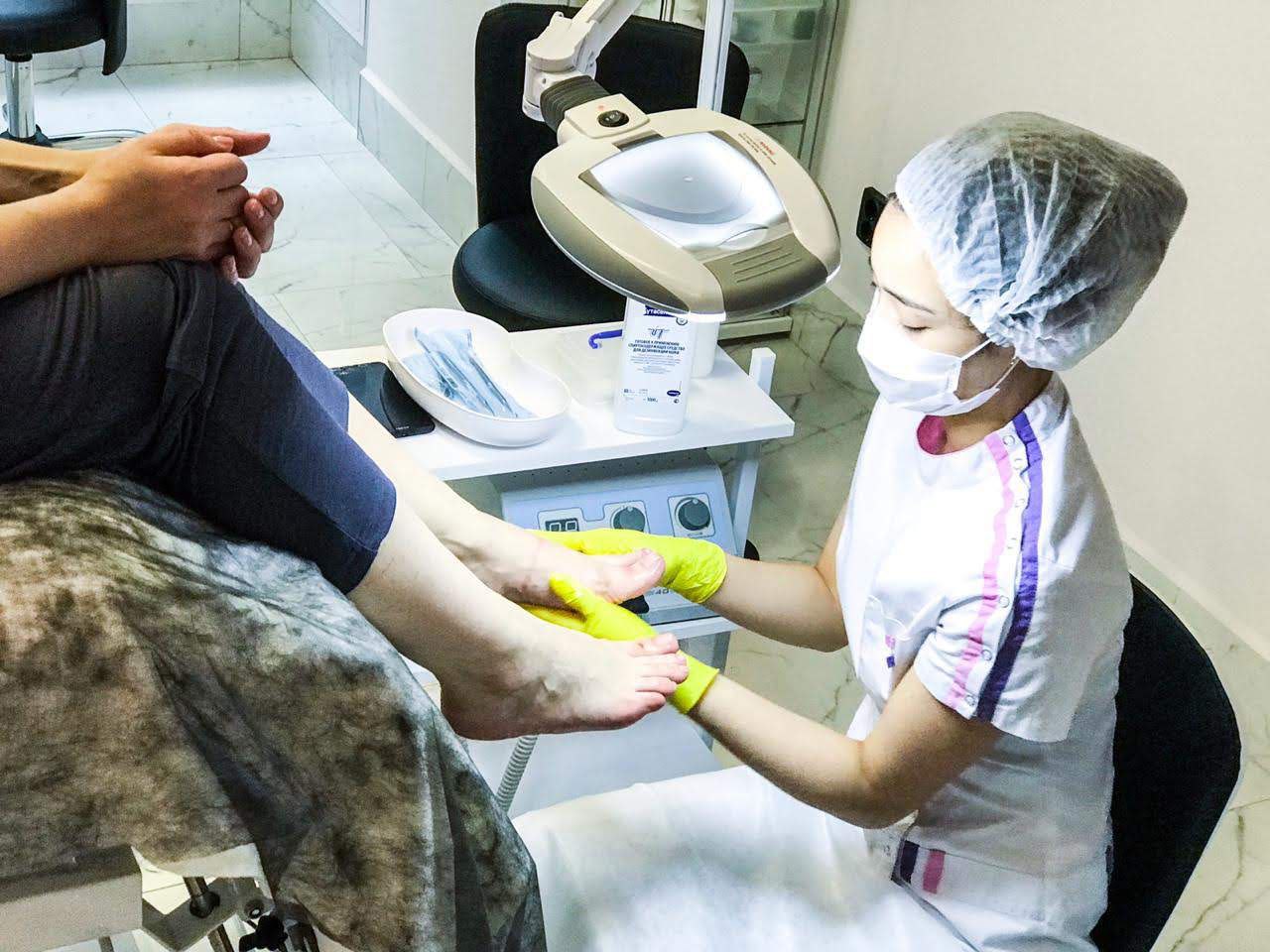 Бурул Сейталиева, подолог